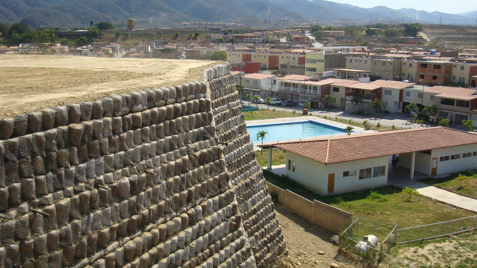 SOLUCIONES VERDES - LA MEJOR ALTERNATIVA TECNÓLOGICA Y ECONÓMICA