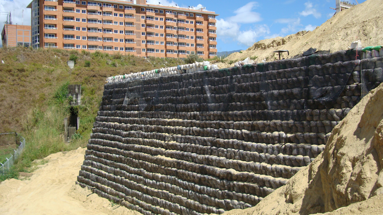 SOLUCIONES VERDES - LA MEJOR ALTERNATIVA TECNÓLOGICA Y ECONÓMICA